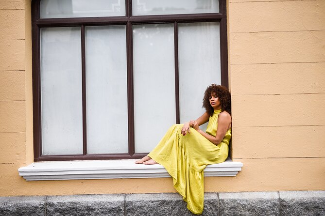 1 Hour Cape Town City Center Photoshoot Experience - A city-center photo session with a personal feel