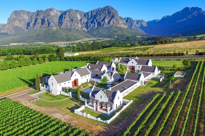 Airport Shuttle to and from Cape Town Airport - The best way to use the ride
