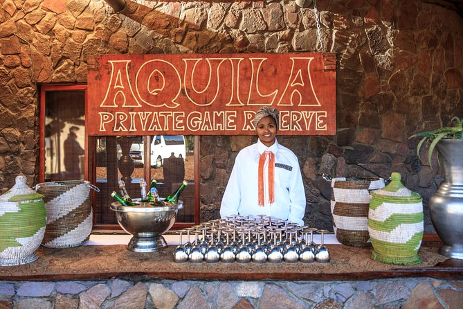 Big Five Game Reserve Wildlife Safari from Cape Town - Buffet lunch and time at the lodge