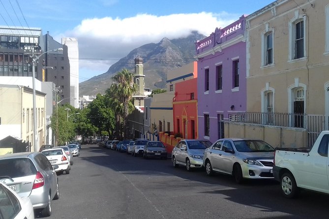 Bo-Kaap: Walk with a local - Bo-Kaap is a neighborhood, not a photo backdrop