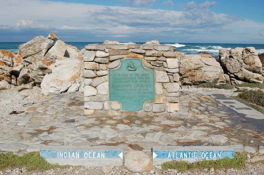 Cape Agulhas, Hermanus whales & Wine Tasting Day Trip - Cape Agulhas gives the day its purpose
