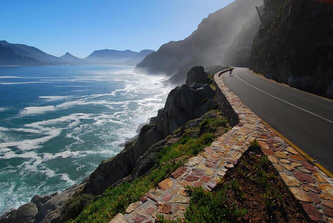 Cape Peninsula in a Vintage Car (Penguins, Cape Point & Chapman's Peak drive) - A classic car turns a familiar Cape day into something special