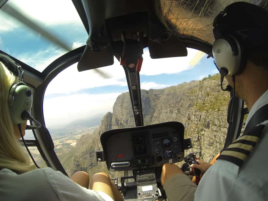 Cape Town: 2 Oceans Helicopter Flight with Boat Tour Ticket - Seeing Cape Town in one sweeping circle
