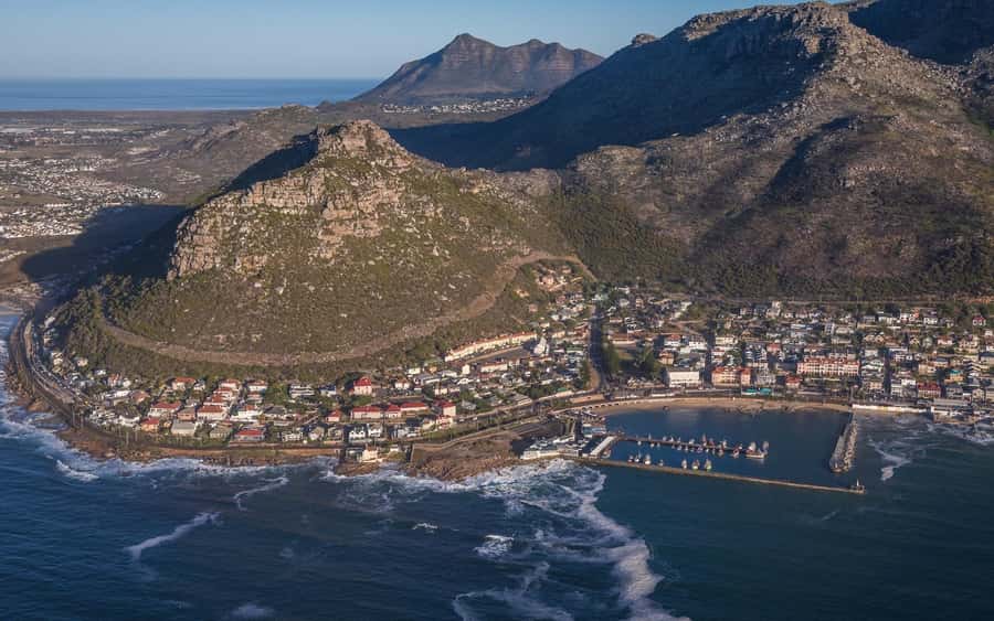 Cape Town: 2 Oceans Helicopter Flight with Boat Tour Ticket - Muizenberg, whale season, and the return route