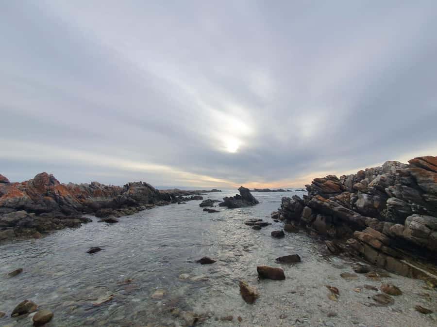 Cape Town: Cape Aghullas Van Tour with Hotel Pickup - The early road through Khayelitsha and Somerset West