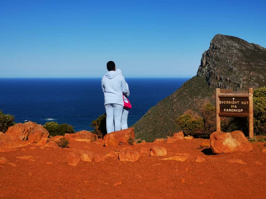 Cape Town: CAPE OF GOOD HOPE AND PENGUINS PRIVATE FULL DAY. - Lunch in the Cape Peninsula