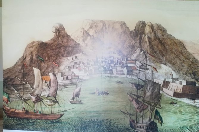 Cape Town City Tour - Camps Bay and the Atlantic seaboard by road