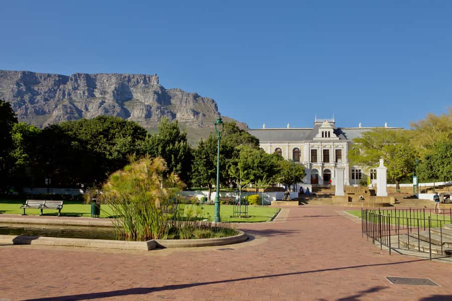 Cape Town: Guided Half-Day City Tour with Table Mountain - Choosing Table Mountain or Table View