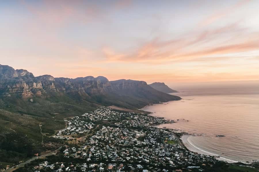 Cape Town: Guided Lion's Head Hike at Sunrise or Sunset - The lower trail and first views