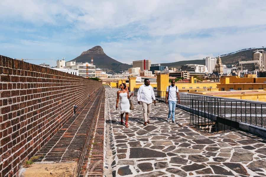 Cape Town: Half-Day Walking City Tour and African Lunch - Walking, weather, and the Mercedes-Benz vehicle