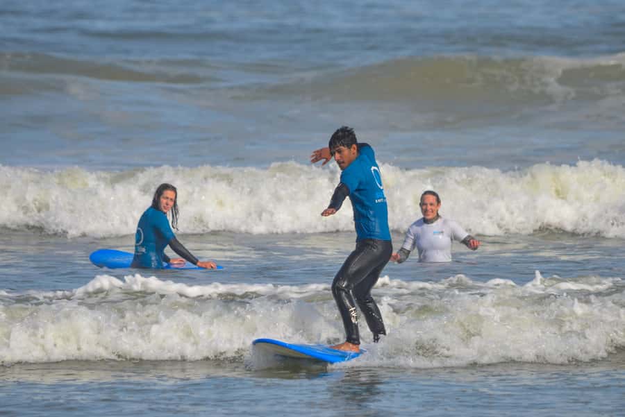 Cape Town:Learn to surf with the best view of Table Mountain - Learning the pop-up that gets you standing