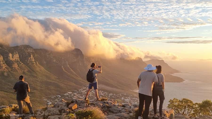 Cloud pouring over the Twelve Apostles above Camps Bay, seen from Lion&rsquo;s Head