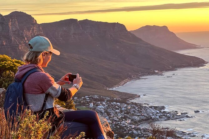 Cape Town: Lion's Head Sunrise/Sunset Hike - The climb: steady walking, then a more hands-on finish