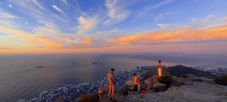 Cape Town: Lion's Head Sunrise with coffee or Sunset Hike - Practical tips for making the climb easier