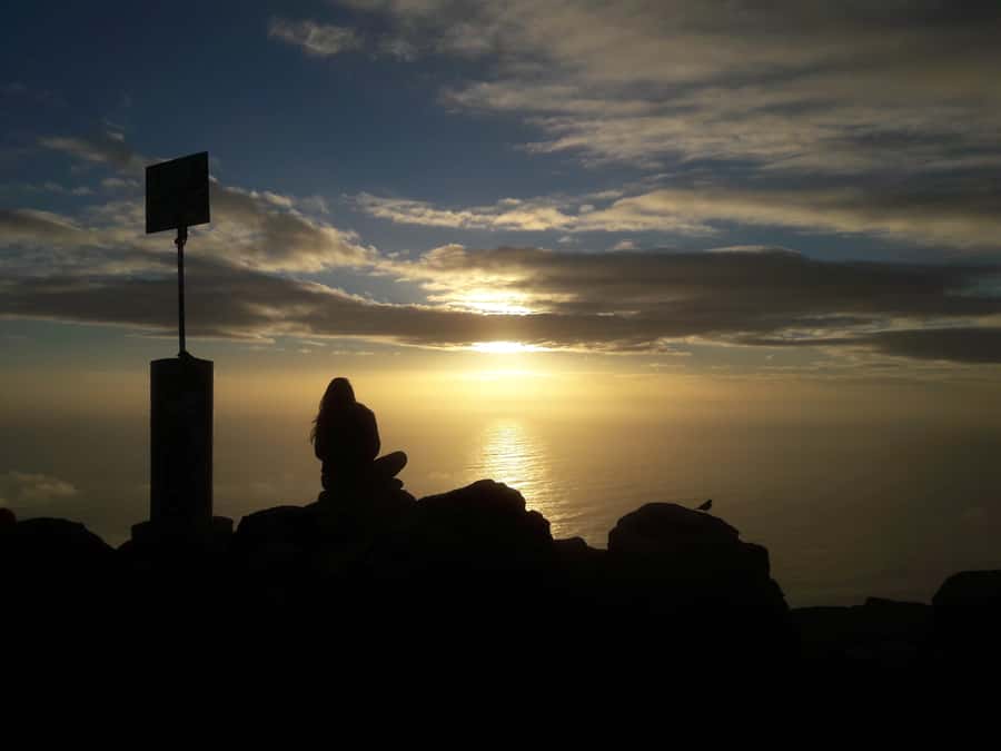 Cape Town: Lion's Head Sunrise with coffee or Sunset Hike - Sunrise coffee or a sunset descent