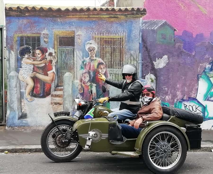 Cape Town: Premium Attractions City Pass with Bus Tour - Using the hop-on hop-off bus as your sightseeing backbone