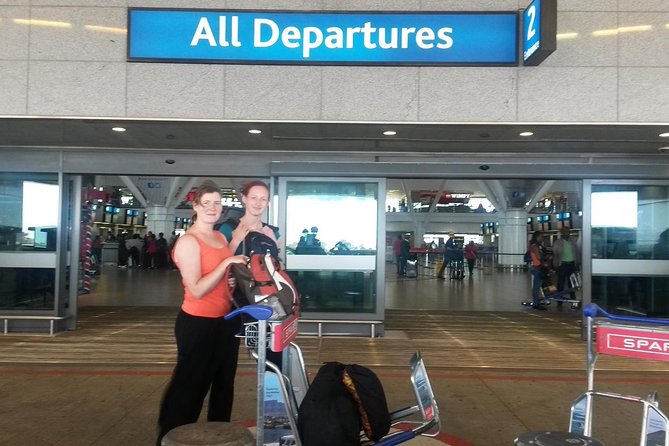 Cape Town Private Airport Transfer - What happens at Cape Town International Airport