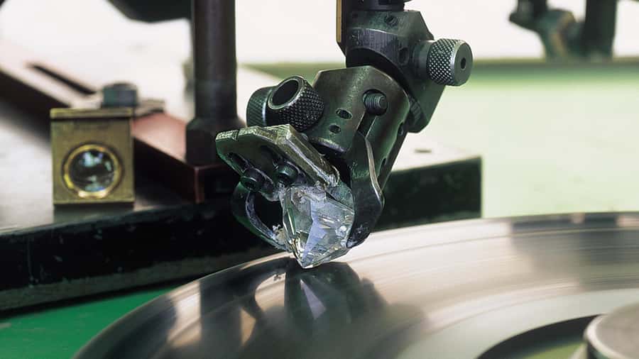 Cape Town: Private Guided Tour of Cape Town Diamond Museum - The 45-minute tour, from formation to finished jewelry