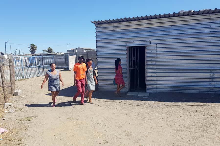 Cape Town: Robben Island Ferry Ticket and Townships Tour - Getting to Robben Island from the V&A Waterfront