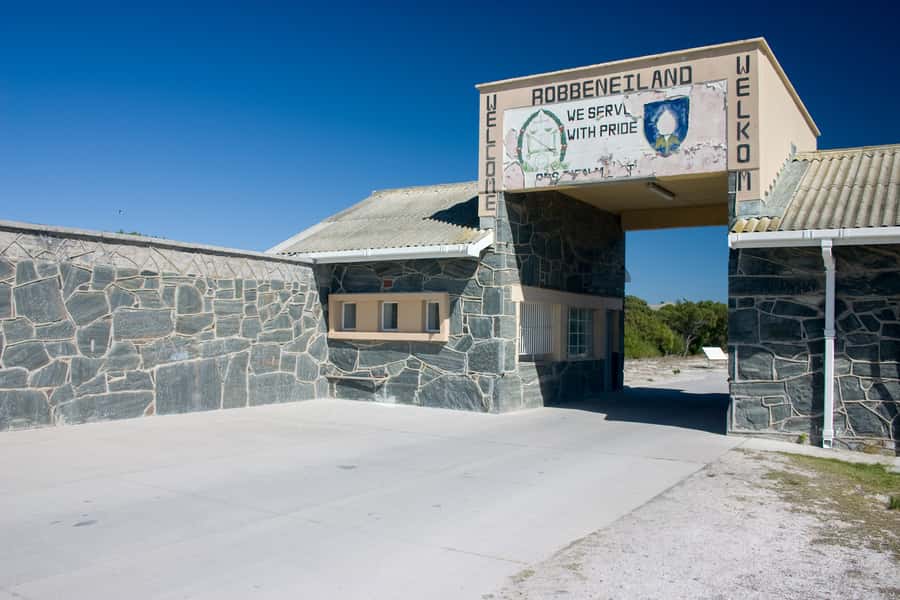 Cape Town: Robben Island Ferry Ticket and Townships Tour - District Six and the geography of forced removal