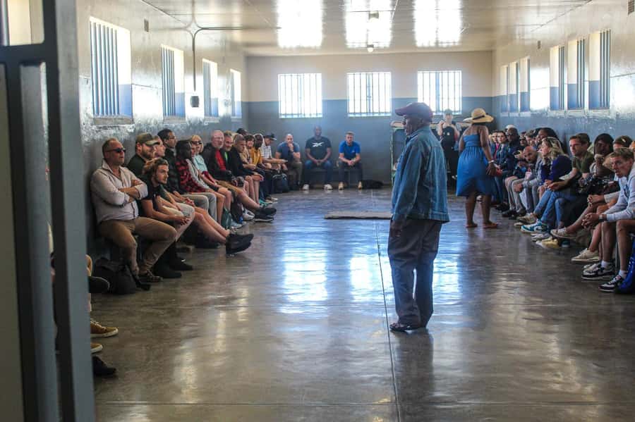 Cape Town: Robben Island ferry ticket plus Guided Tour - Booking and Day-of-Visit Advice
