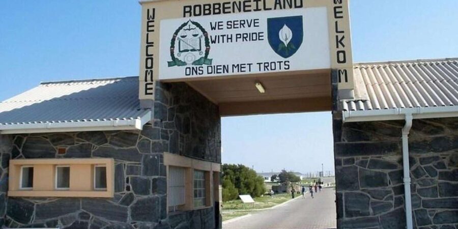 Cape Town: Robben Island Tour Tickets and V&A Waterfront - Practical advice for making the day work