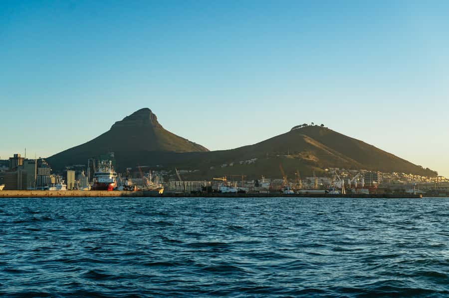 Cape Town: Sunset Champagne Cruise and 3-Course Dinner - Ninety minutes on Table Bay