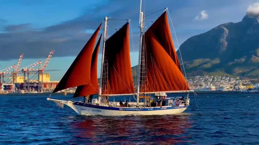 Cape Town: Sunset Cruise from V&A Waterfront with Bubbly - Key points to know before you book