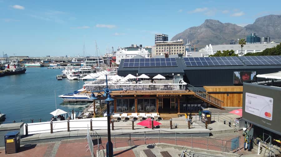 Cape Town: Table Mountain and Robben Island Tour - The aquarium question and changing tour format