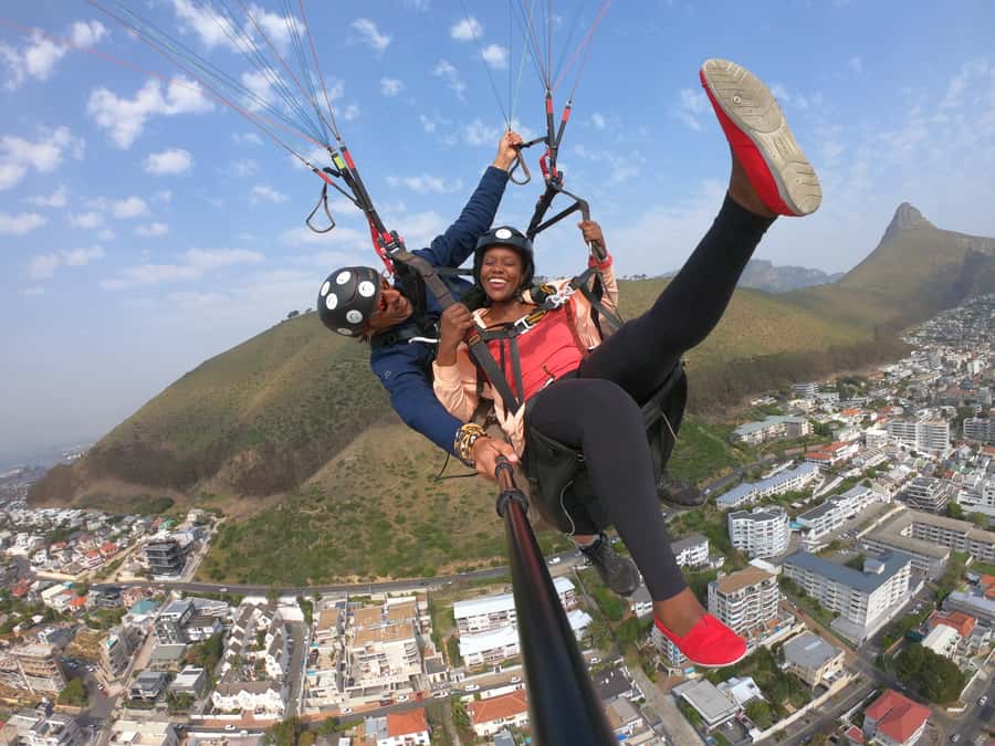 Cape Town: Tandem Paragliding Flight with the Experts - A Short Flight With a Big View