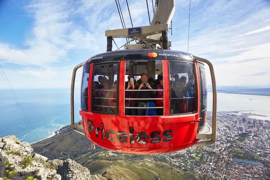 Cape Town Tour: Table Mountain, Penguins & Cape Point+Pickup - Simon’s Town: lunch and a useful pause