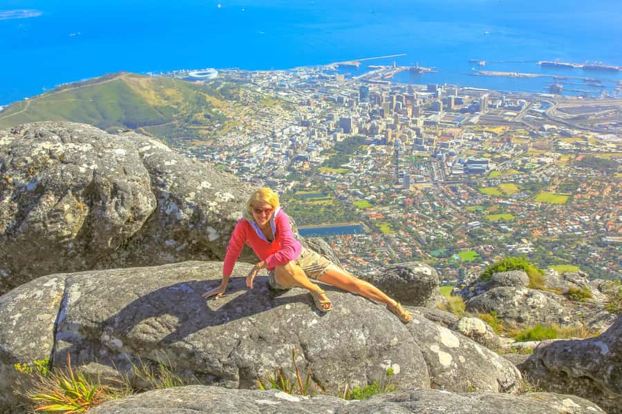 Cape Town Tour: Table Mountain, Penguins & Cape Point+Pickup - Boulders Beach: close-up penguin viewing