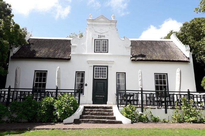Cape Winelands group tour - Franschhoek: the final estate and mountain setting