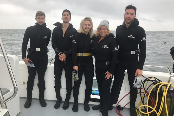 CapeTown: Shark Cage Diving Experience with Scuba - Learning before entering the cage