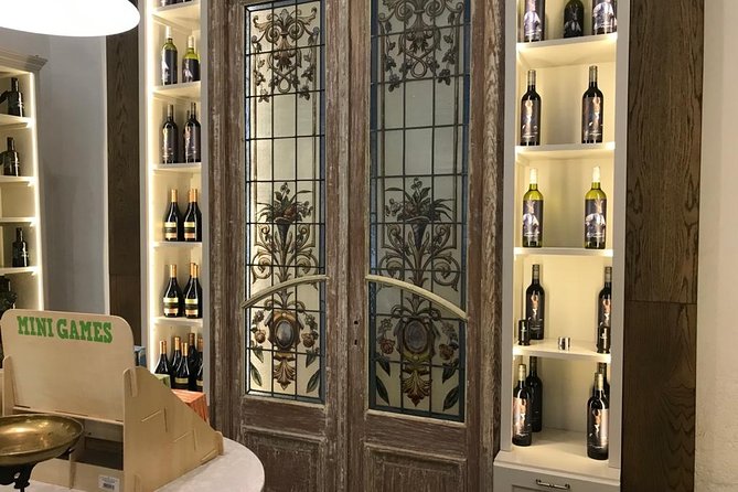 City Sightseeing Full Day Tour with Stellenbosch and Franschhoek Wineries - Lanzerac and the Pinotage story