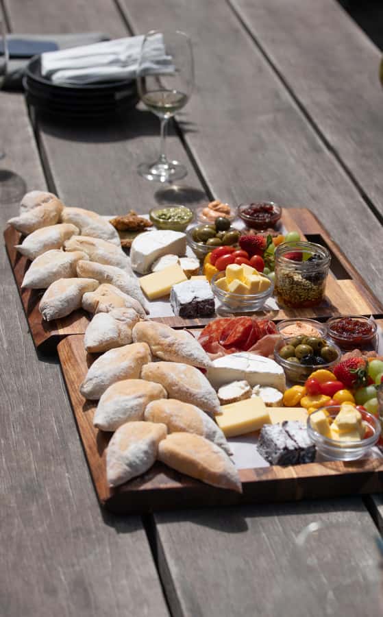 Constantia: Wine Walk with Lunch and Enchanting Stories - Starting at Groot Constantia near Jonkershuis