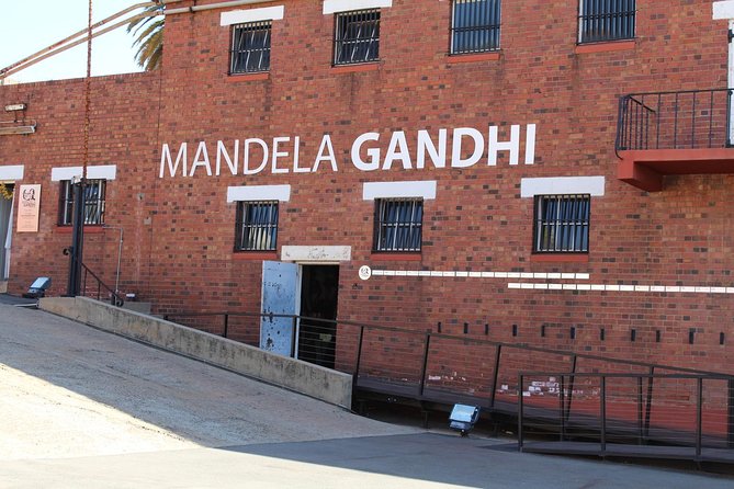 Constitutional Hill,Johannesburg City and Apartheid Museum with Soweto Day Tour - Why this tour works as a Johannesburg history day