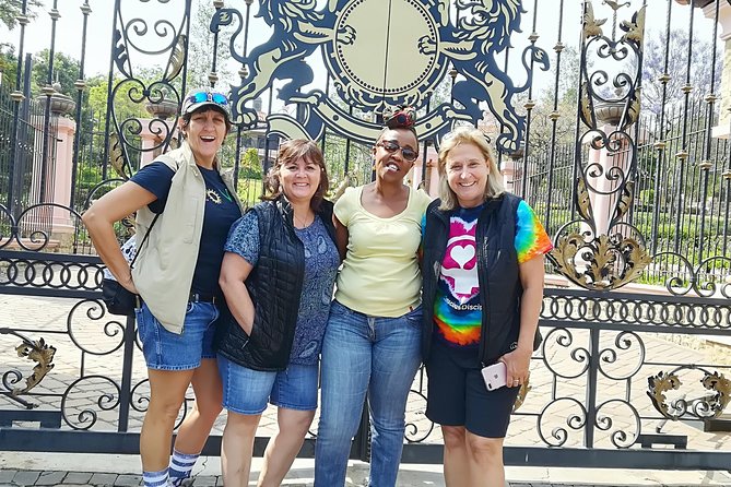 Contrast Tour Including Sandton, Alexandra, Johannesburg and Soweto - Food, timing, and what the price really covers