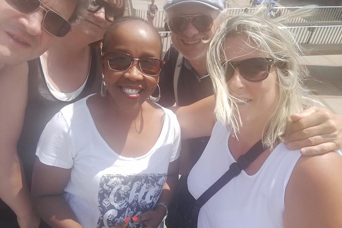 Contrast Tour Including Sandton, Alexandra, Johannesburg and Soweto - Who will get the most from this Johannesburg tour