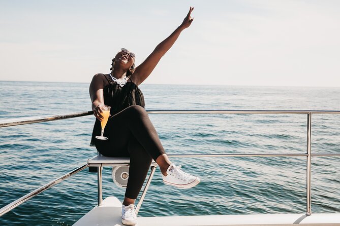 Cruise and Dine Lunch / Cape Town: Coastal Motor Cruise and 2-Course Lunch - What the boat is like on board