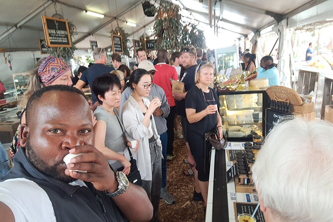 Culinary explorations: Flavors on a 3-Hour Food and Drink Tour. - Traditional Xhosa and South African dishes