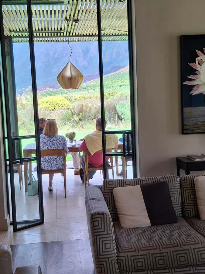 CUSTOMISED PRIVATE WINE TOUR WITH LUNCH - CAPE TOWN - Delheim, with nature in the frame