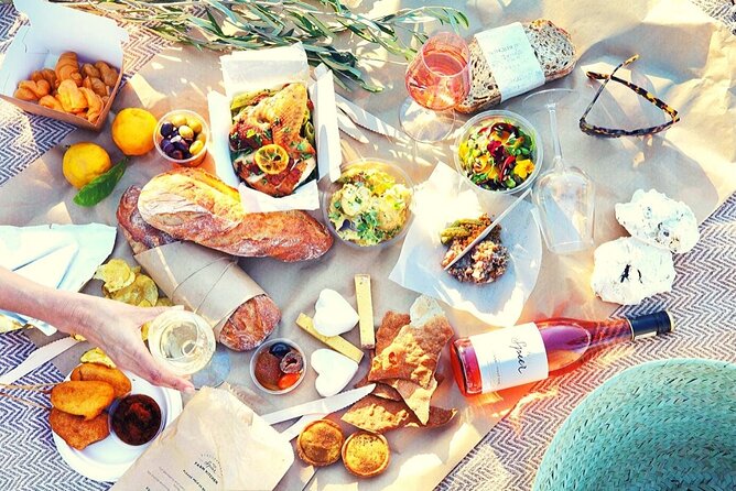 De-Alcoholized Wine Tasting - A private wine day with a Table Mountain complication