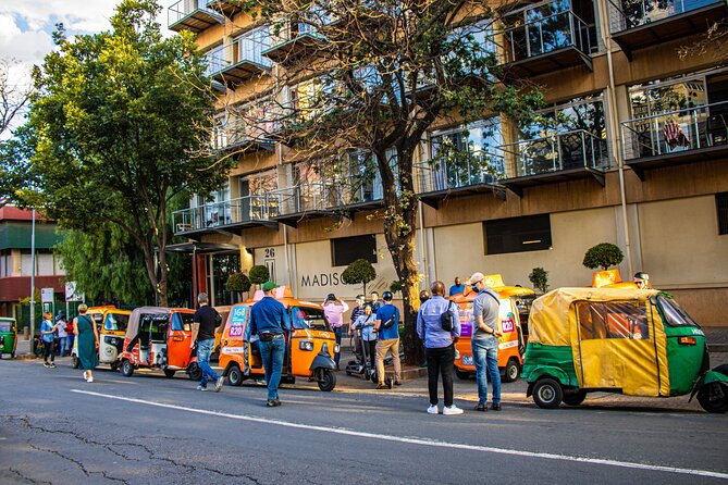 Downtown Johannesburg Tuk tuk Tour with a local lunch - What the tuk-tuk format adds