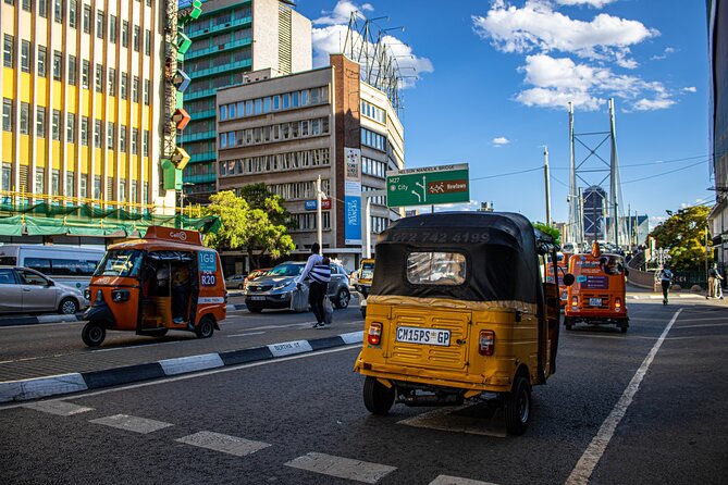 Downtown Johannesburg Tuk tuk Tour with a local lunch - The local lunch question