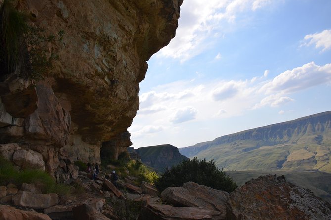 Drakensberg Kamberg Rock Art & Mandela Capture Site Day Tour from Durban - The guide can shape the whole day