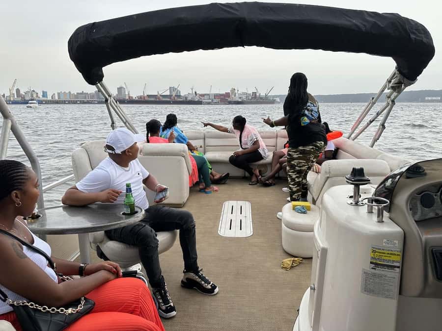 Durban: Pontoon Boat Harbor Cruise - Starting at Wilson’s Wharf and 14 Boatmans Road