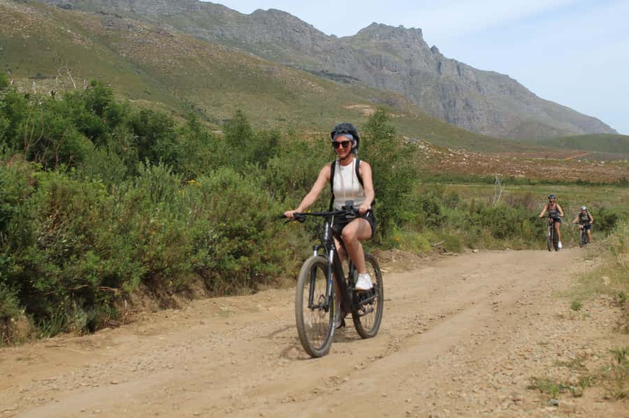 E-Bike & Hike Jonkershoek - A mountain outing outside Stellenbosch
