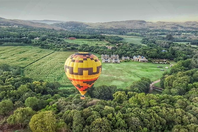 Exclusive Classic Flight for Two - Leaving Kloofzicht Lodge before first light