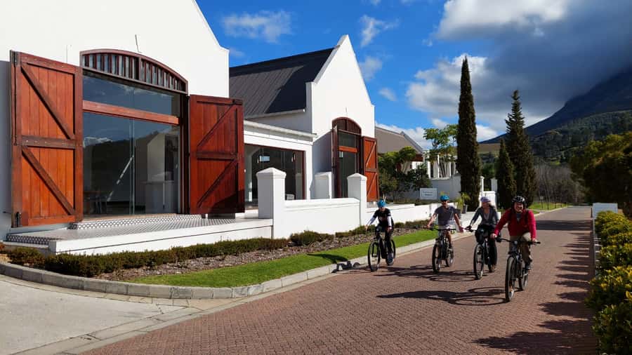 Franschhoek: E-bike Tour with Wine Tasting and Lunch - Reaching Franschhoek by Bicycle